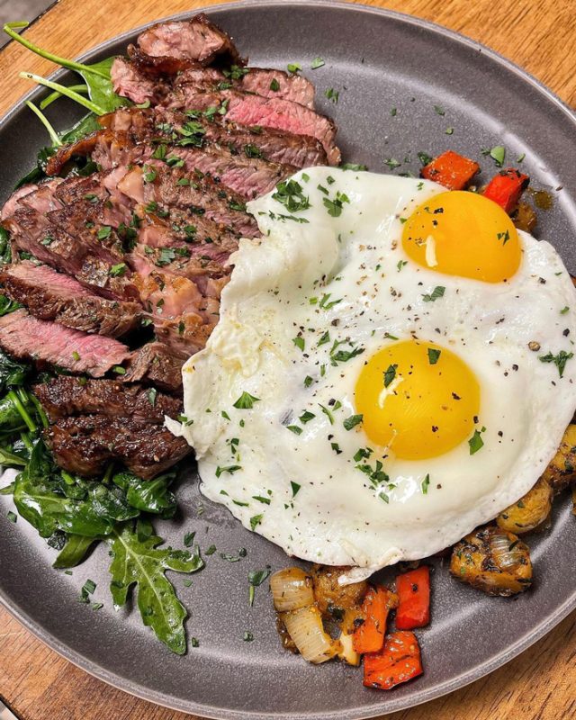 Mexican-Style Steak and eggs - Gluten-Free Heaven